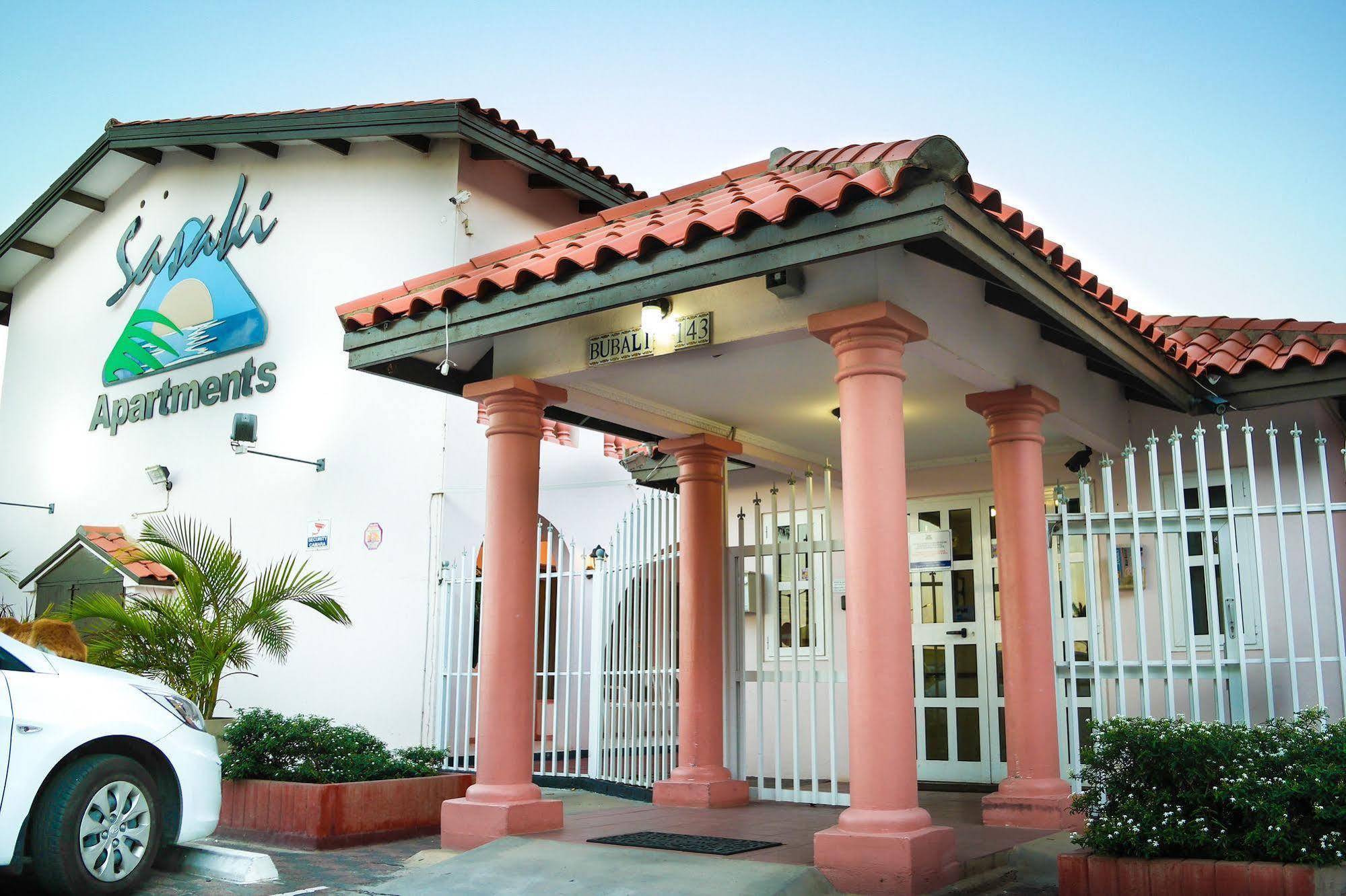 Sasaki Apartments Palm Beach Exterior photo